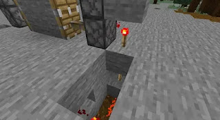 Cara Membuat Pintu Redstone di Minecraft